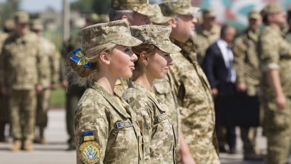«Укрпошта» випустить марки на честь Дня захисника та захисниць України