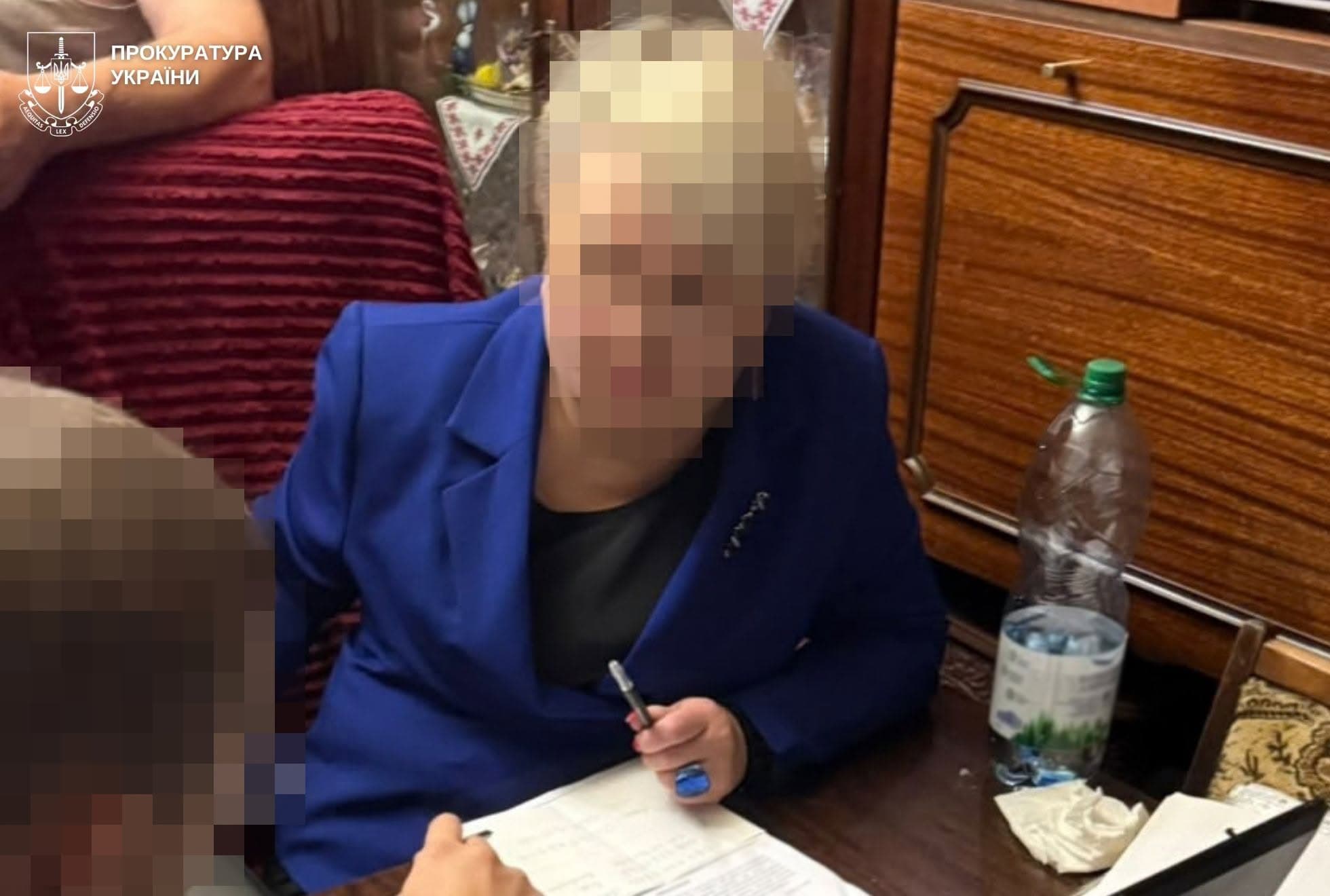 Доцентка та посадовиця вишу продавали заліки студентам призовного віку