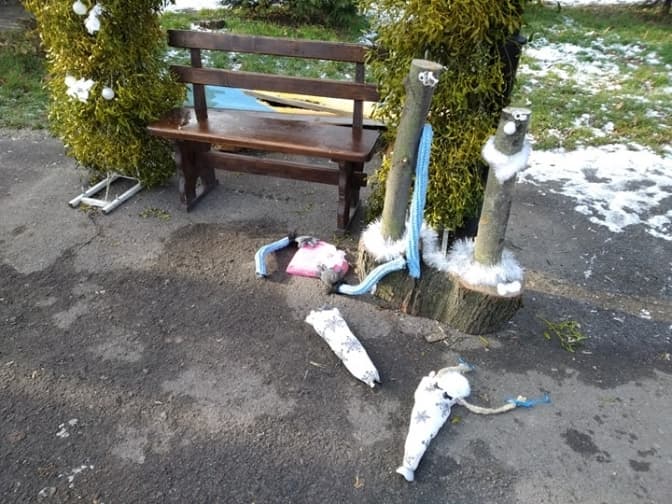 У Парку культури розбили фотозону, що підготували до дня святого Валентина