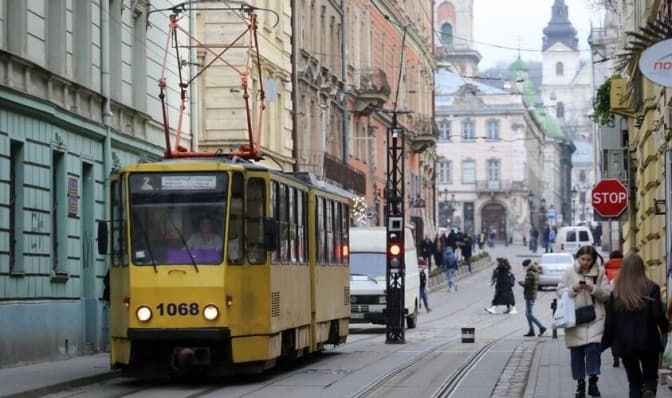 До пішохідної зони центру Львова транспорт заїжджатиме інакше. Що, коли і для кого зміниться