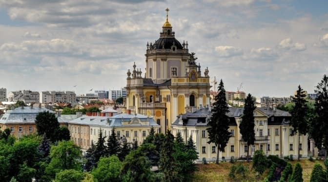 Архиєреї Львівської Архиєпархії УГКЦ привітали українців із Воскресінням Христовим