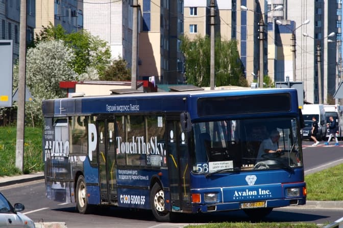 Пільговики у Львові надалі їздитимуть безкоштовно у громадському транспорті