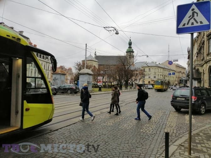 Ситуація на дорогах Львова. На вулиці Франка ускладнений рух