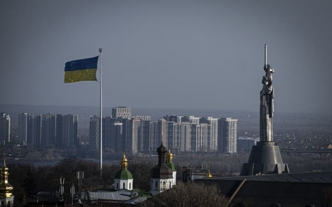 Чи може Київ раптово змінитися та чому на «Львівгазі» проводили обшуки. Підсумки доби