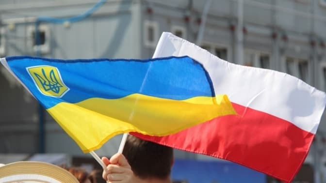 Зеленський анонсував особливий статус для поляків в Україні