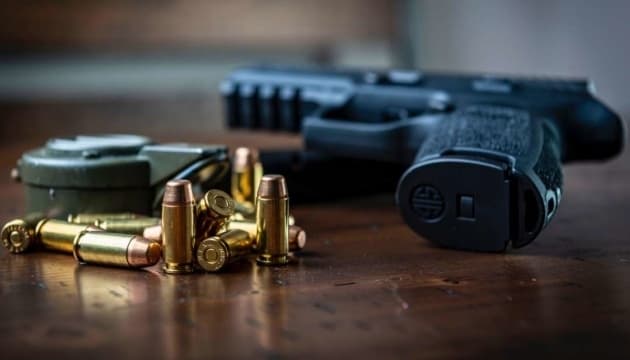 Понад 37 тисяч набоїв і 63 автомати: де на Львівщині декларують незареєстровану зброю