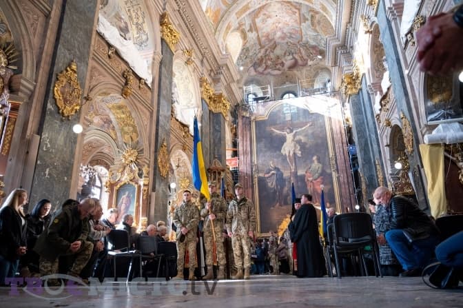 У Львові попрощалися з чотирма Героями, які боролися з окупантами