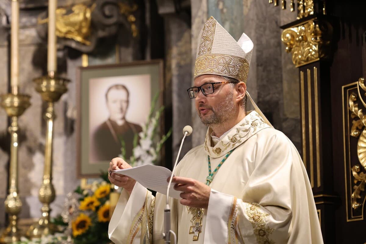 До Львова прибув Папський Нунцій: у Митрополичій базиліці відслужили особливу Месу