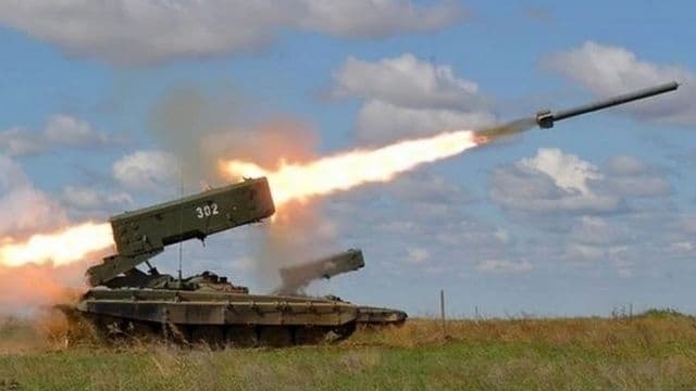Росія використовує ППО для наземних атак через нестачу спеціалізованих ракет, − британська розвідка