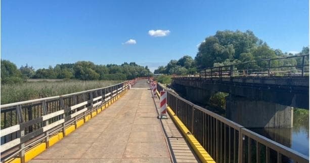 Через річку Західний Буг облаштували тимчасовий міст. Хто ним може проїхати