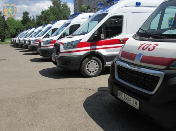 Львівська «швидка» отримала 10 нових автомобілів