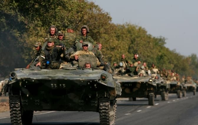 Починається нова фаза війни. Росія масово перекидає війська на південь України, – розвідка