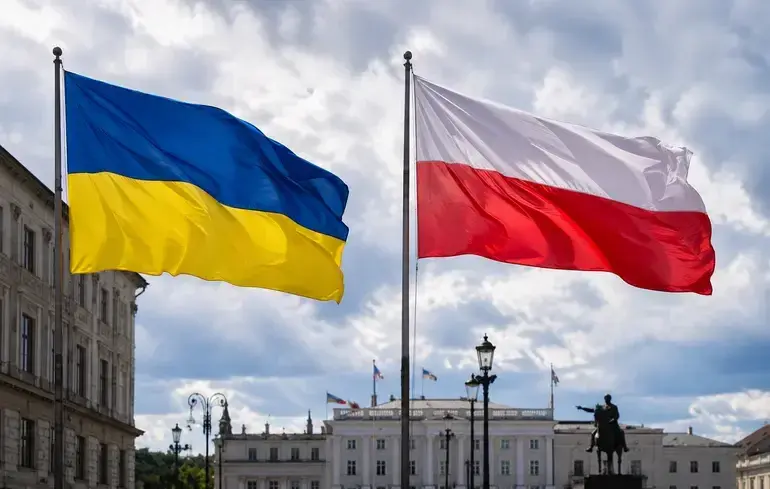 Прапор України і Польщі / фото ілюстративне
