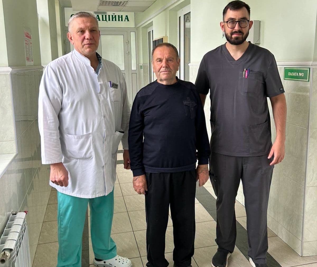 Чотири грижові дефекти та п’ята операція: у Львові допомогли 77-річному пацієнту