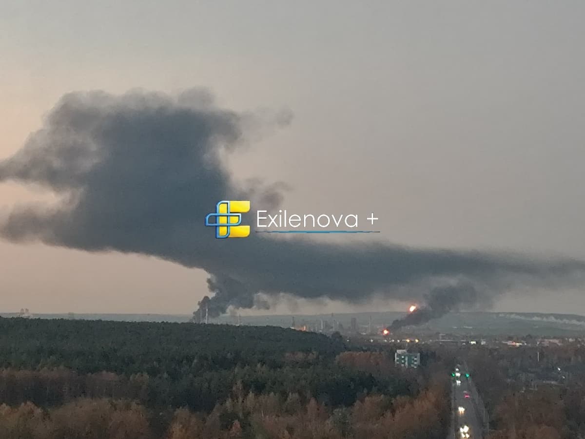 Нічні удари по росії: атакували один із найбільших нафтопереробних заводів