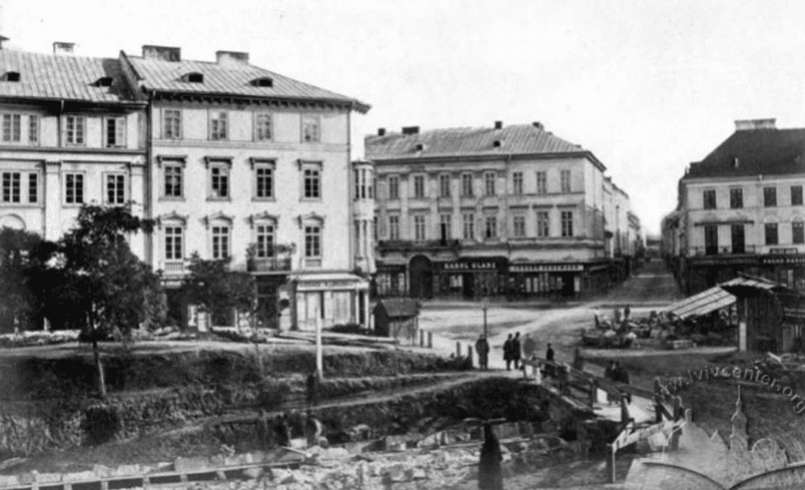 Роботи по засклепінню Полтви на нинішній площі А.Міцкевича. Фото 1880-х років