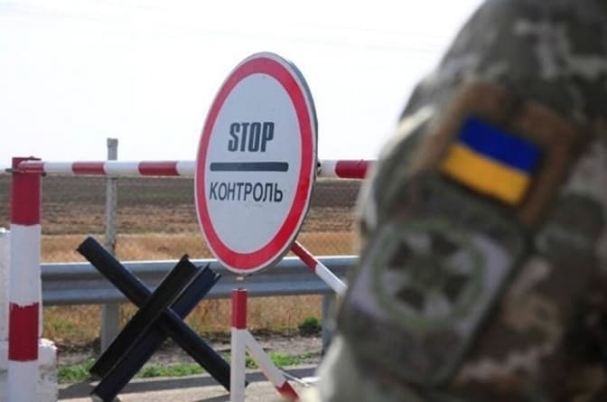 Чи будуть санкції проти чоловіків, що виїхали за кордон в час війни. Пояснення