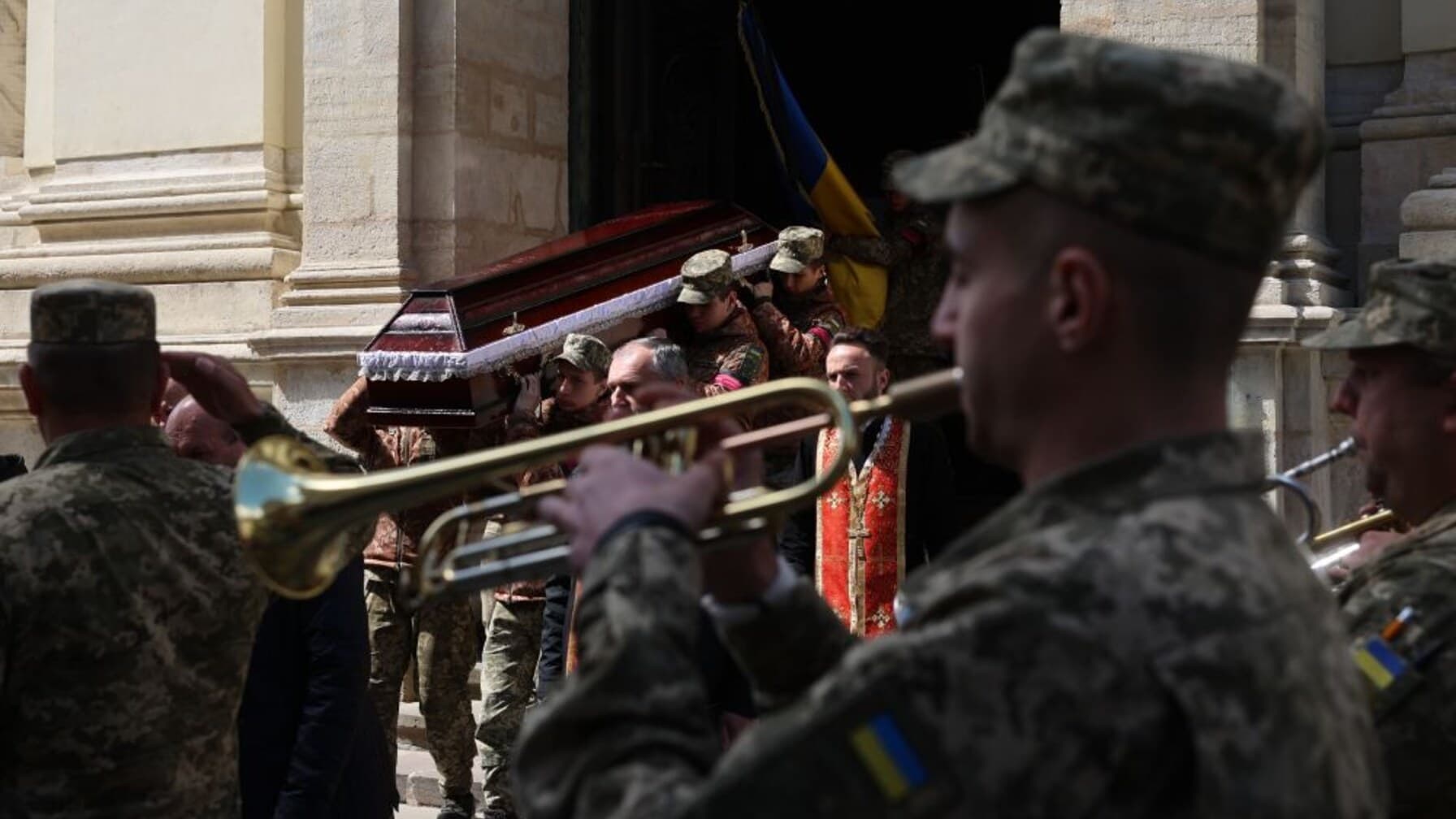 Сьогодні Львів прощається з трьома Захисниками