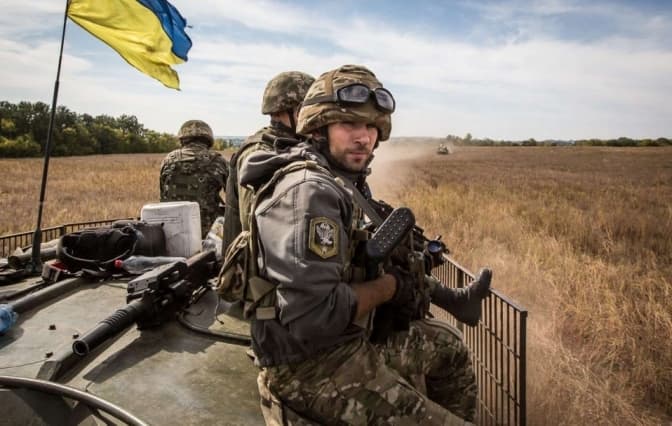 Про що не варто запитувати у військових. Поради психолога