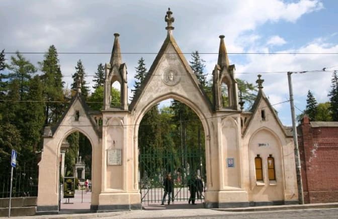 Львів'ян кличуть покласти квіти на могили вояків, що загинули в АТО