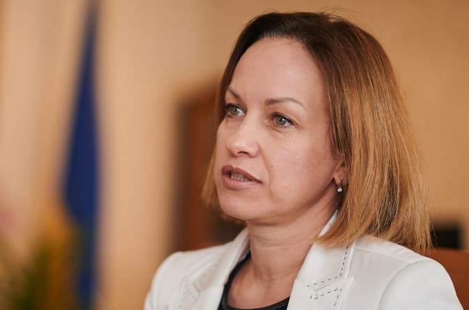 Лазебна подала у відставку з посади міністерки соцполітики