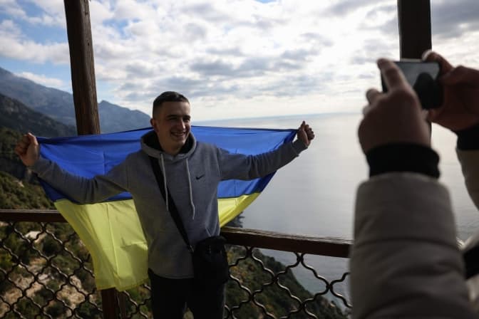 Військові зі Львівщини проходять реабілітацію на Святій Горі в Греції. Фото