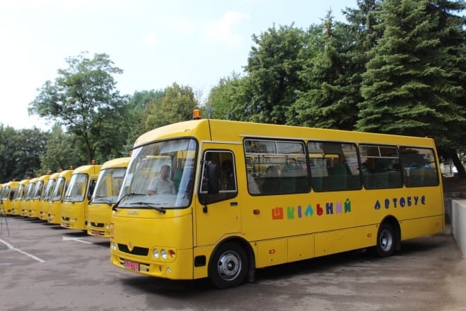 Для учнів Львівщини закуплять 174 автобуси «Школярик» замість тих, які забрали на потреби ЗСУ