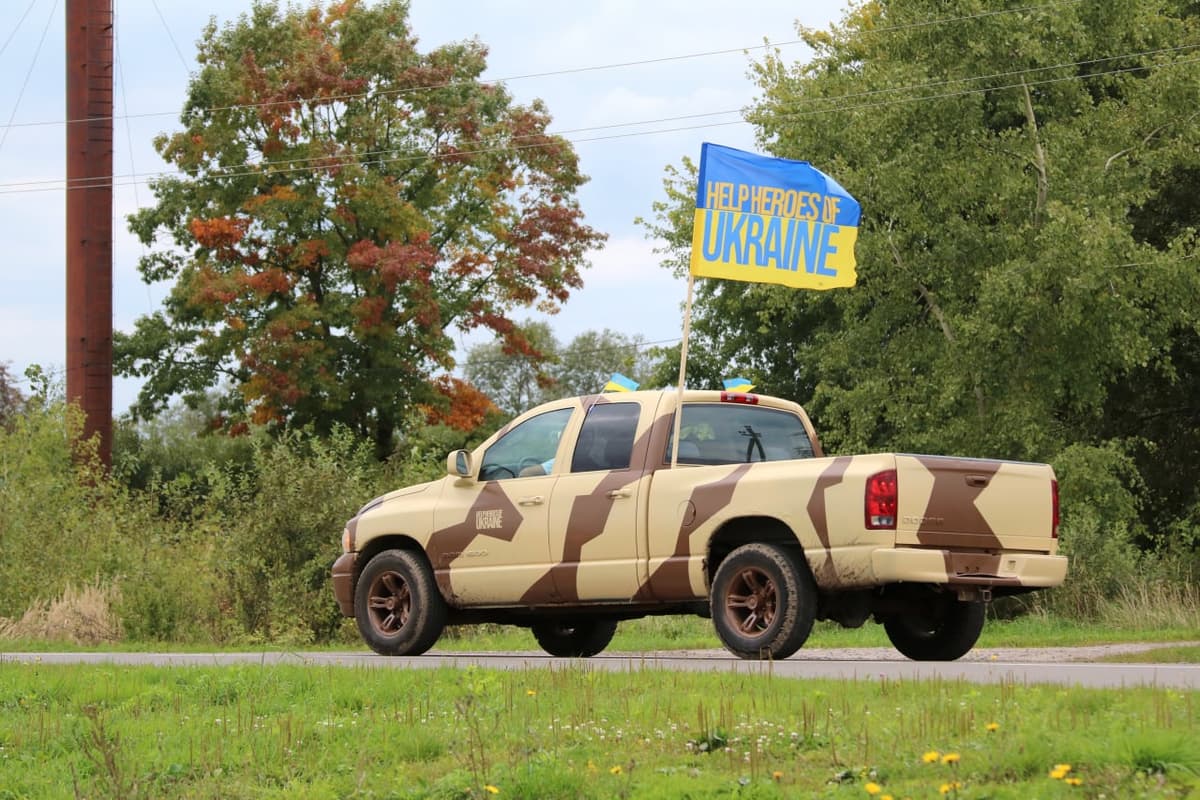 Нам потрібно подбати про легкові авто для військових, «корчі» закінчуються