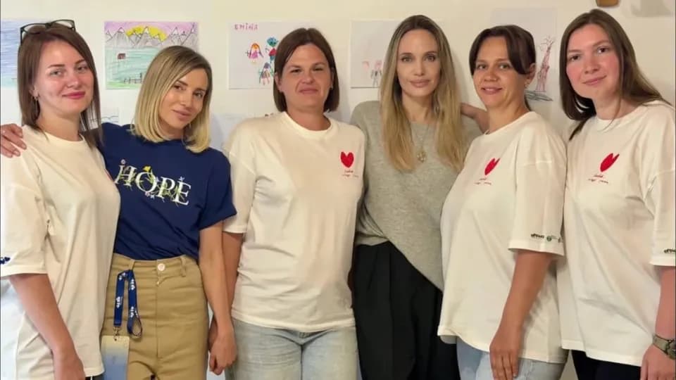 Анджеліна Джолі розповіла про свій останній візит до України: де побувала