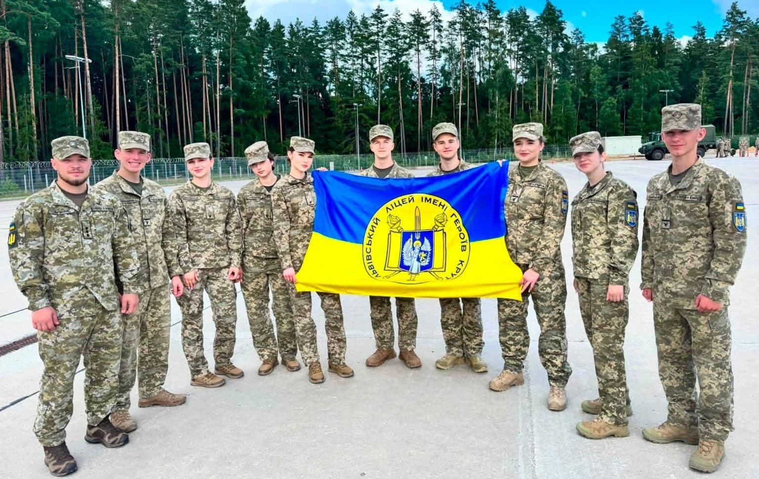 Вихованці львівського Ліцею імені Героїв Крут вишколюються на міжнародному таборі в Литві / фото зі сторінки Ліцею