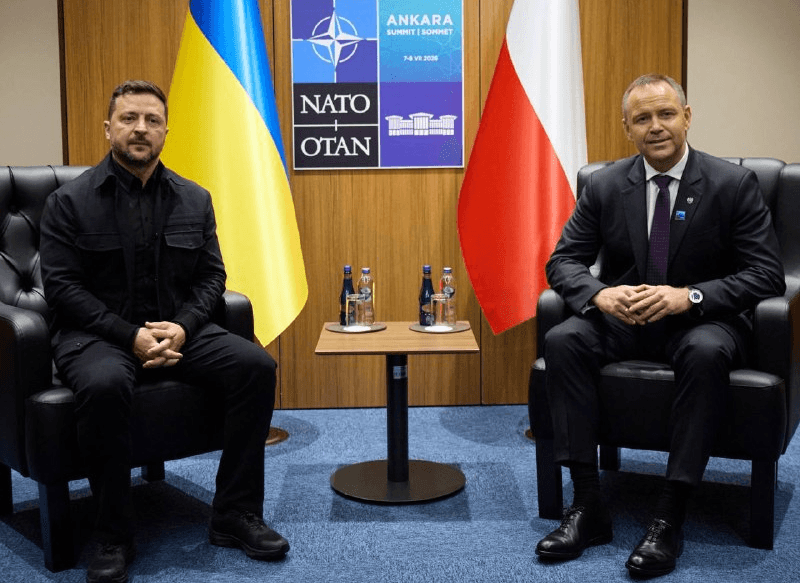 Спільна загроза — росія: Зеленський зустрівся з Президентом Польщі Каролем Навроцьким