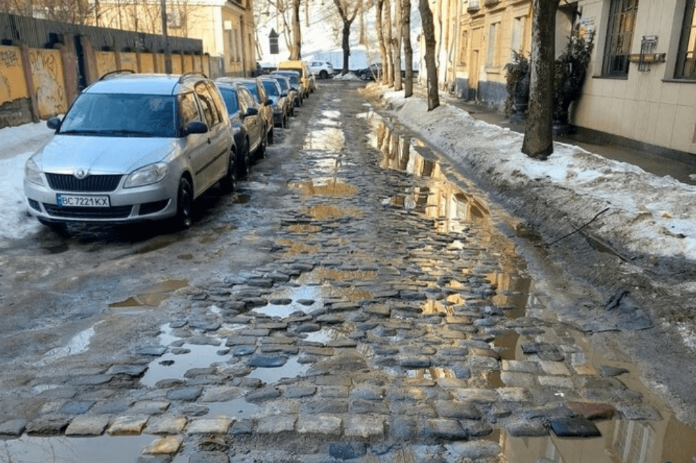 На вулиці Грецькій у Львові відремонтують дорожнє покриття / Фото: ЛМР