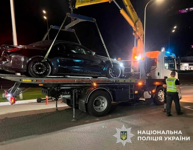 Поліція Києва покарала трьох "дрифтерів", які влаштували небезпечні перегони у центрі міста