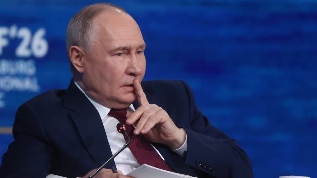 Путін заявив про зупинку атак на Київ через візит переговорників зі США. Пєсков назвав терміни