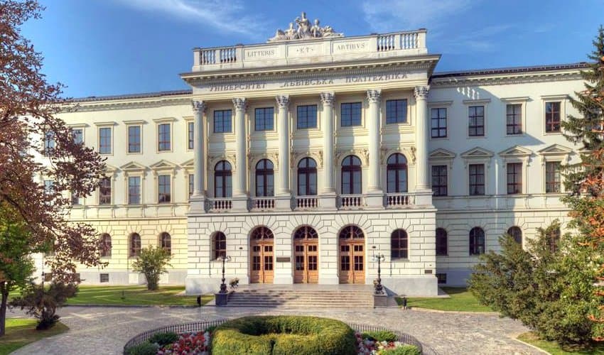 Національний університет "Львівська політехніка" / фото університету