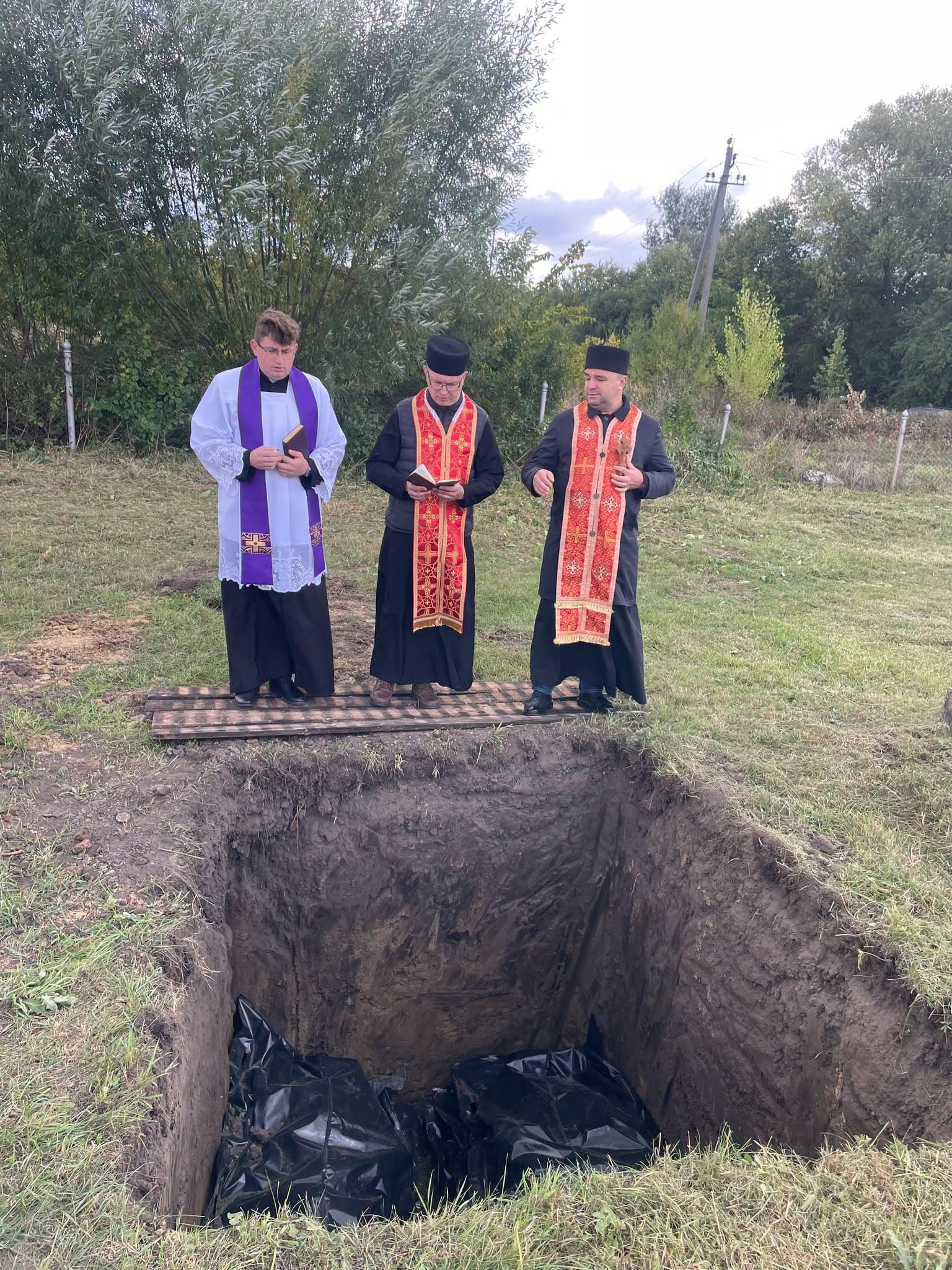 Перепоховання у Куликові / фото: Куликівська селищна рада
