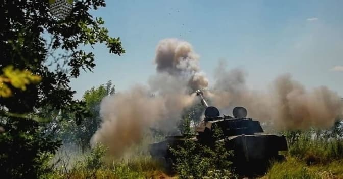 Ворог продовжує наступати на чотирьох напрямках, йдуть важкі бої, – Генштаб