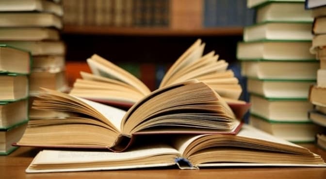 Киян запрошують долучитись до благодійного проєкту зі збору книг для літніх людей