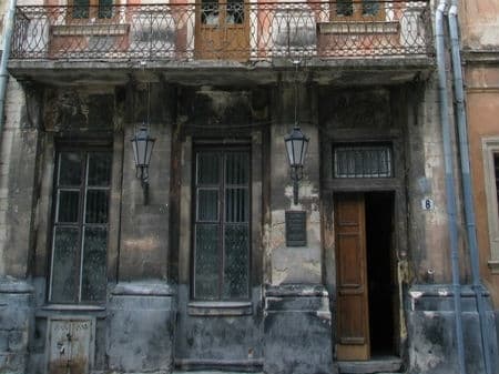 На площі Ринок у Львові відновлять історичну браму