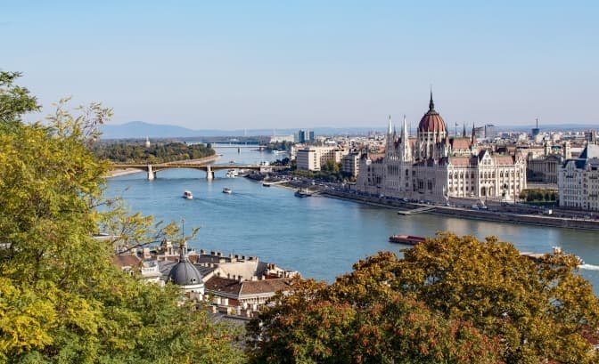 Угорщина із 1 вересня закриває кордони для іноземців