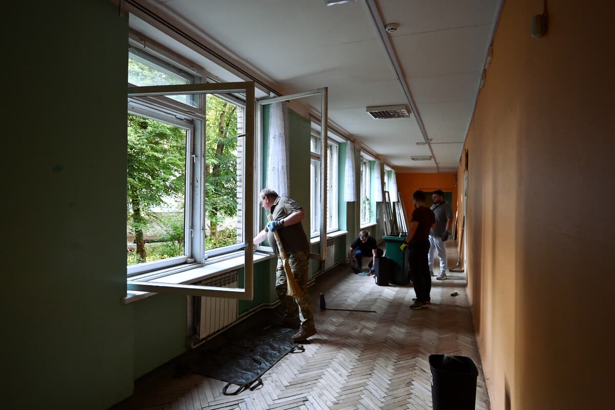 У Львові внаслідок атаки пошкодило освітні заклади / фото: ЛМР