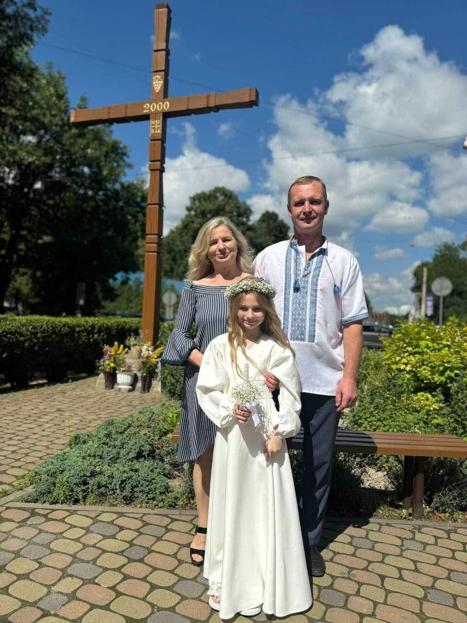 Володимир Хома з дружиною та наймолодшою донькою /фото з родинного архіву