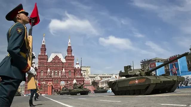 Через війну в Україні дефіцит бюджету росії у 2026 році може зрости на майже 13 мільярдів доларів / фото BBC