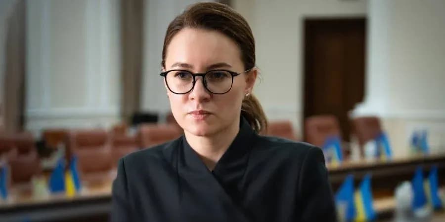 Чому Зеленський вирішив оновити Уряд, остання криївка командира УПА Василя Кука та чому критикують систему управління історичним Києвом. Ключове за 12 липня