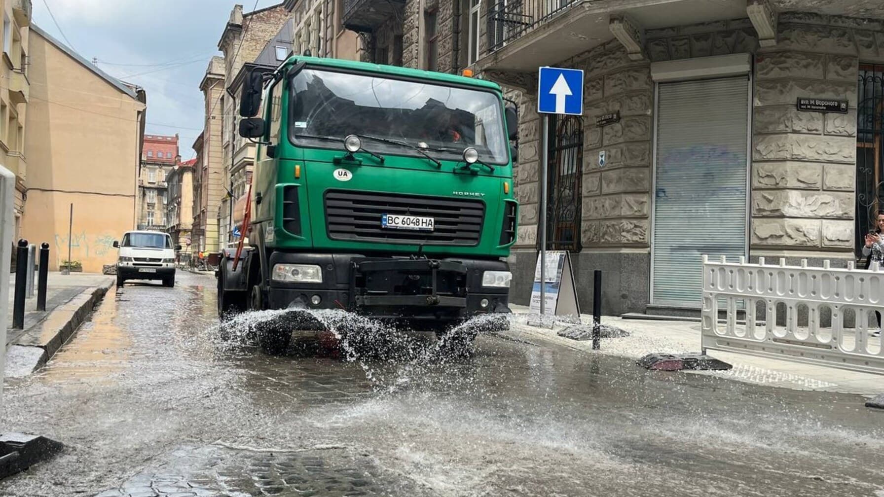 На вул. Ференца Ліста у Львові завершили ремонт дороги та хідників/ Фото: ЛМР