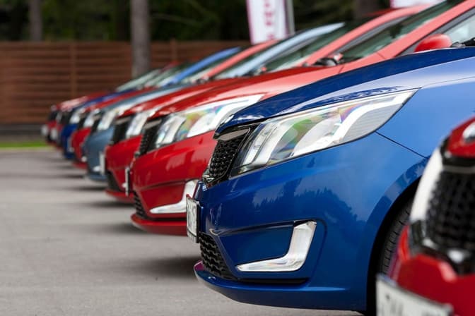 В Україні дозволять реєструвати автомобілі у ЦНАПах