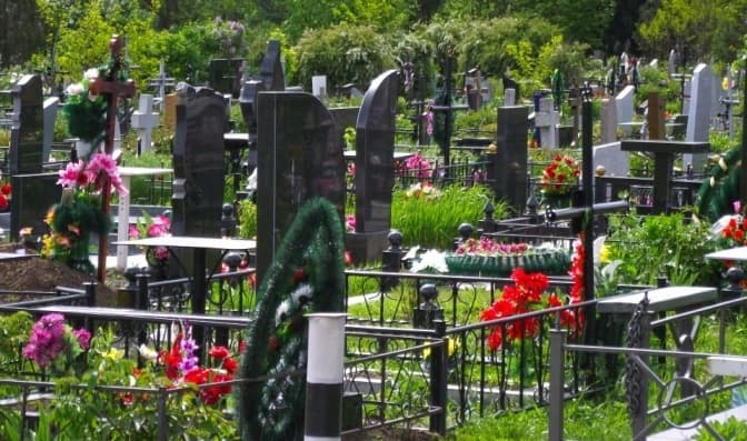 У Києві затвердили графік проведення поминальних днів на кладовищах