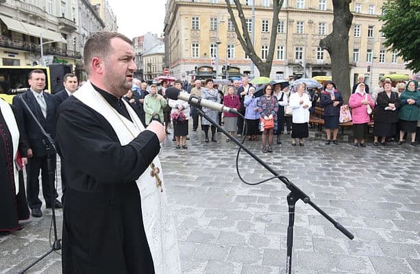 Львів'янам пропонують долучитися до спільної молитви