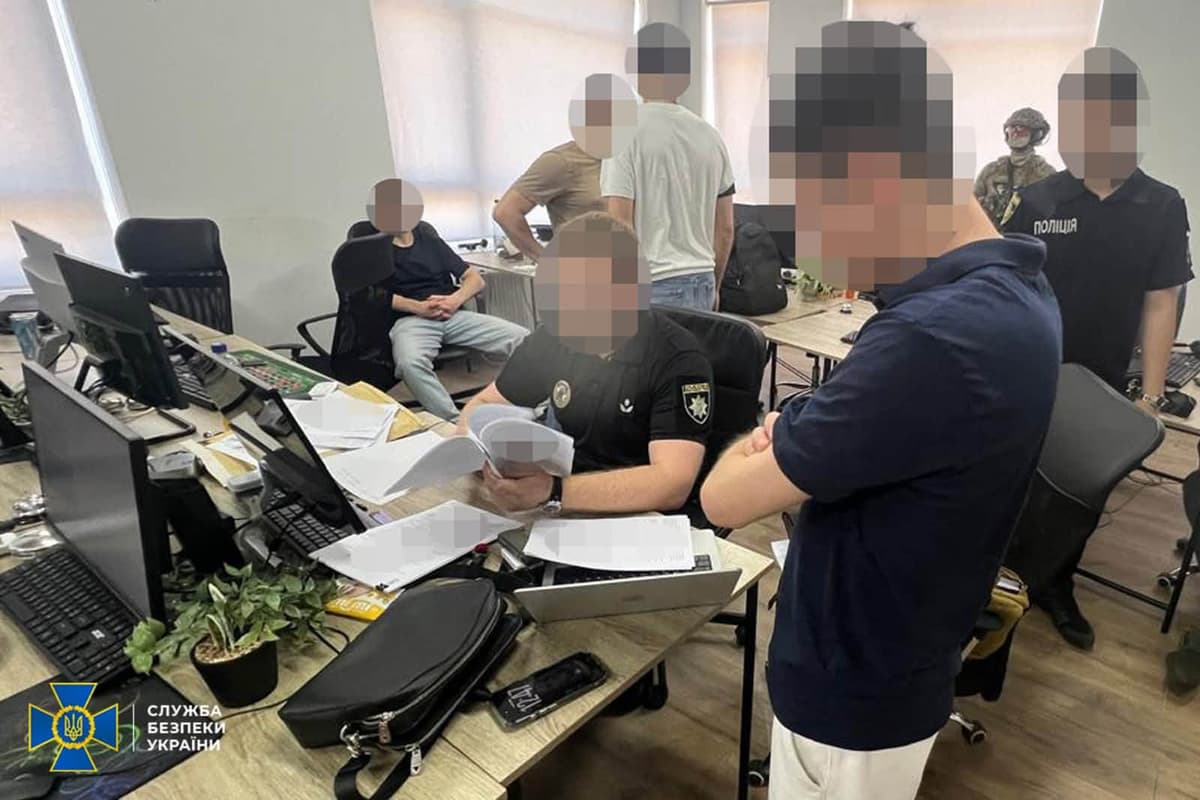 У Львові ліквідували діяльність call-центру: затримали шістьох осіб