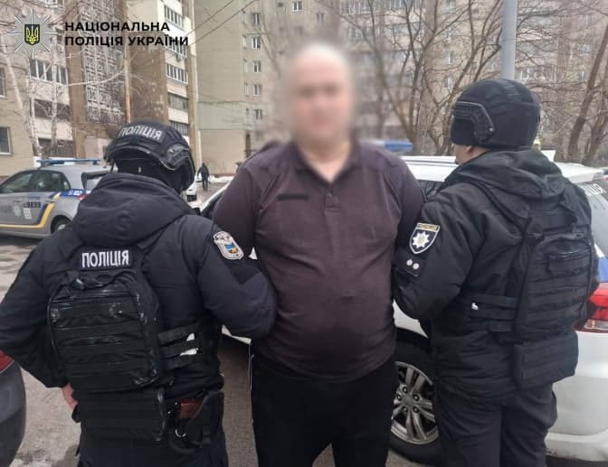 У Києві затримали чоловіка, який глузував з меморіалу загиблим захисникам на Майдані